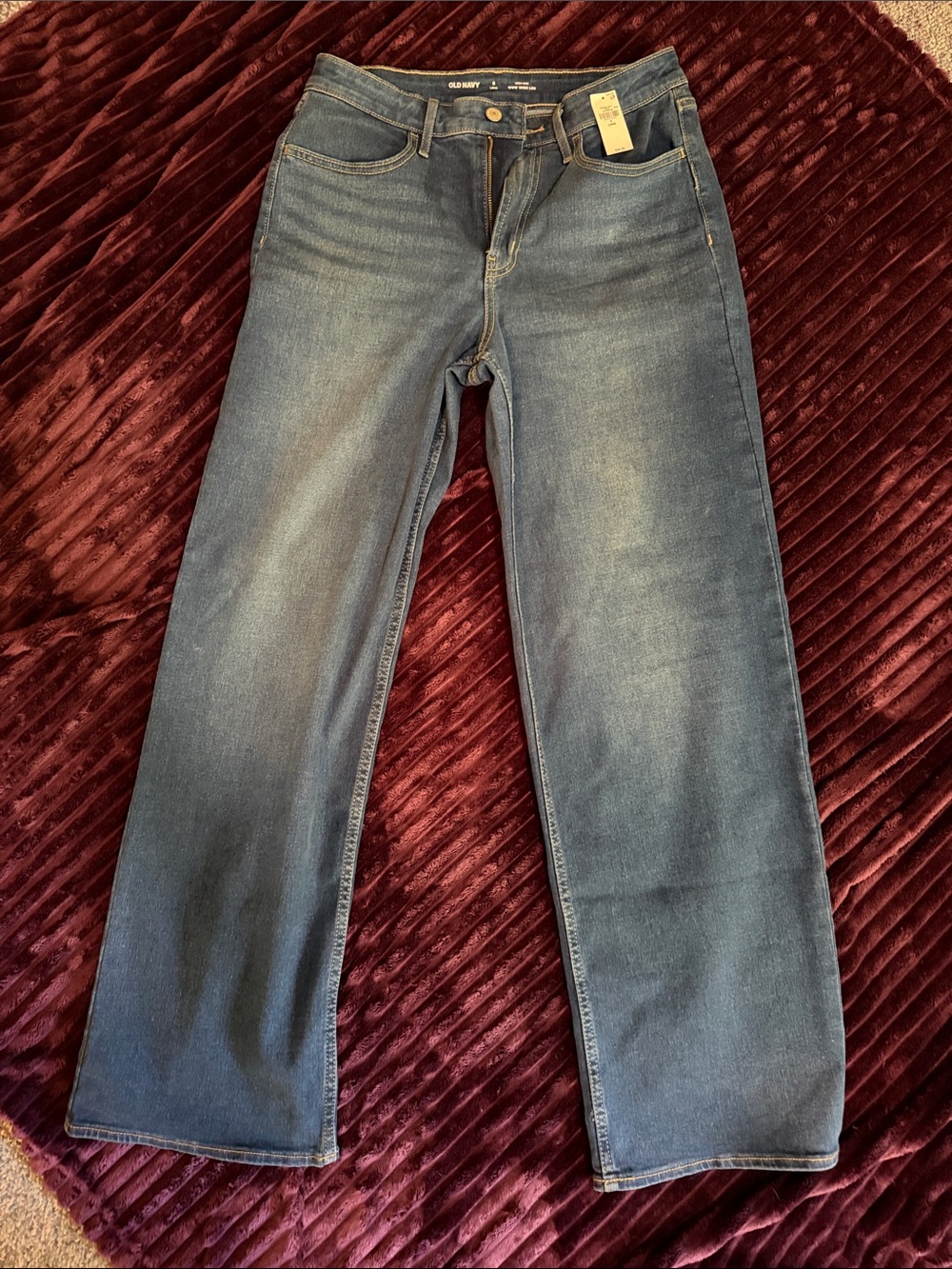 Old Navy Women’s Wow wide leg Size 8 long Jeans in Medium Blue Wash